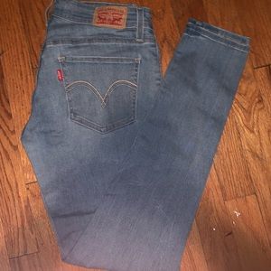Levi super skinny jeans